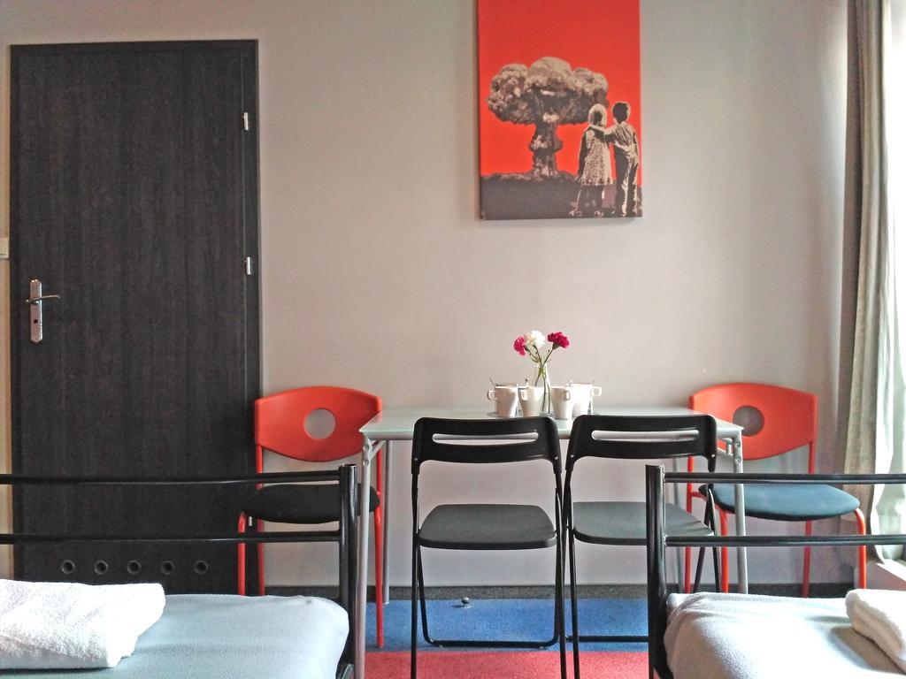 Mish Mash Nowogrodzka Hostel Warsaw Exterior photo